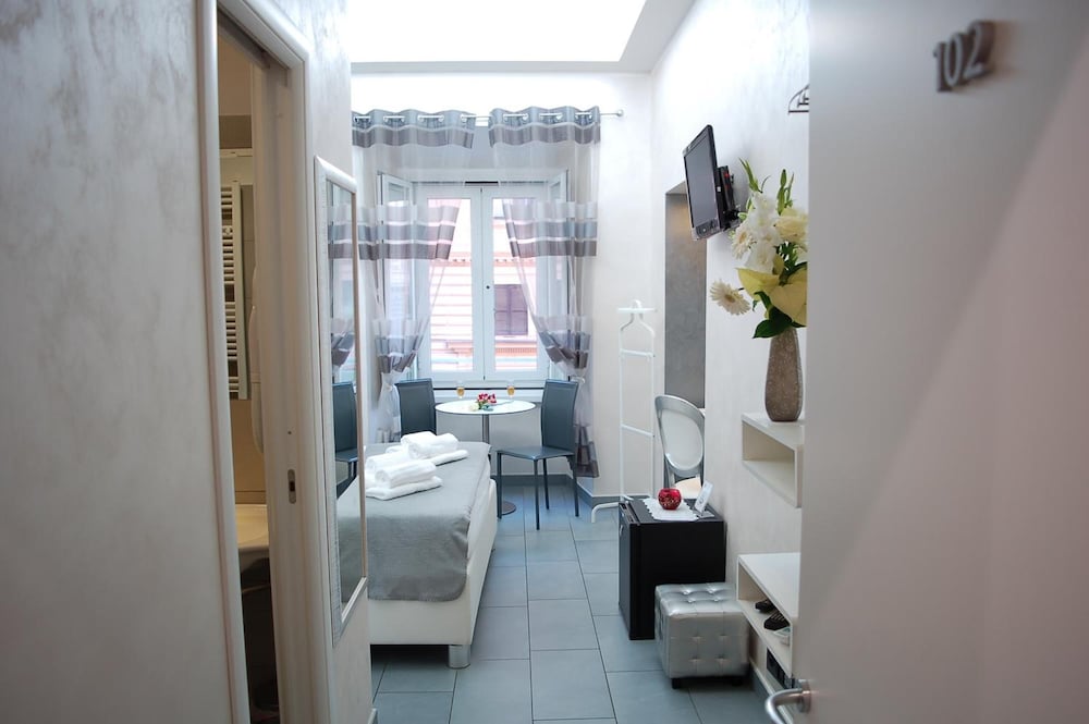 Relais Cavour Inn 16