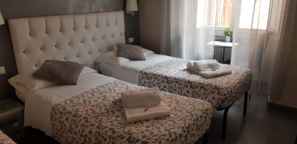 Relais Cavour Inn 13