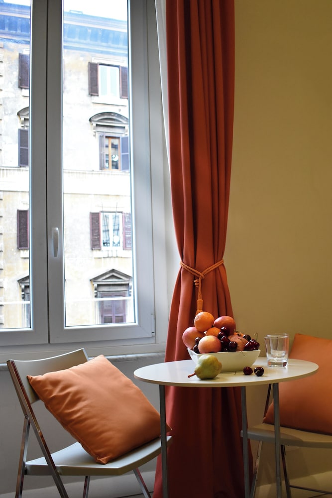 The Roman Empire Guesthouse 15