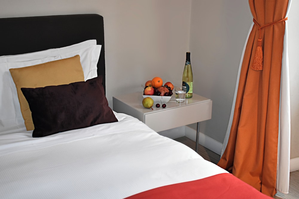 The Roman Empire Guesthouse 24