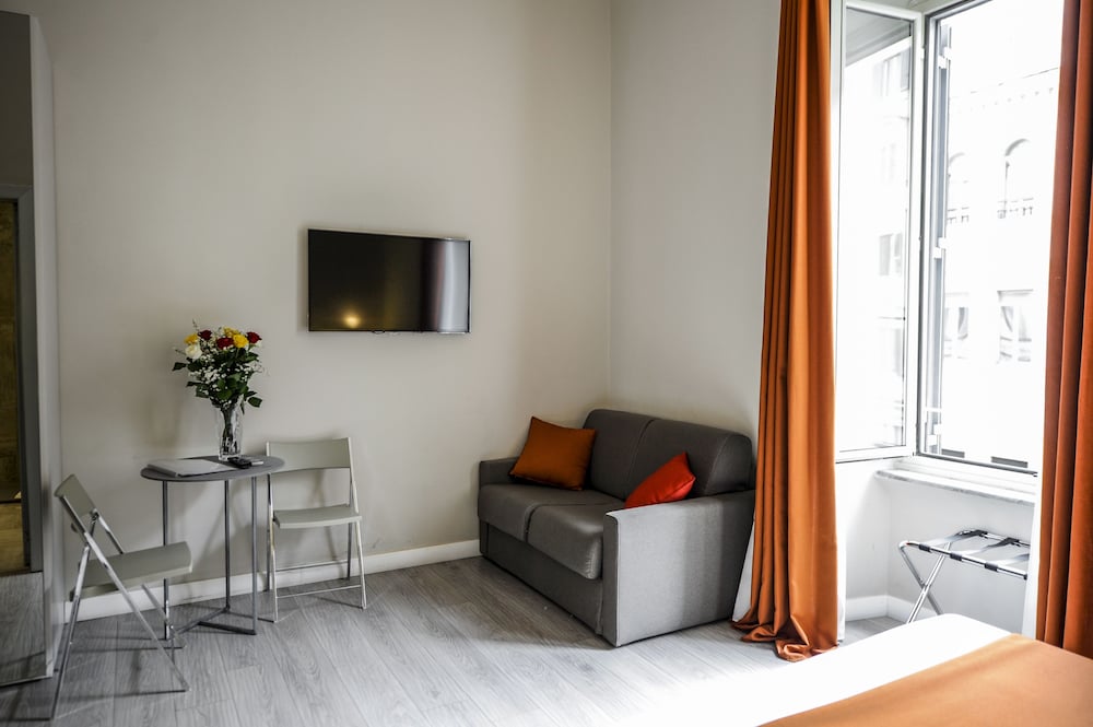 The Roman Empire Guesthouse 6