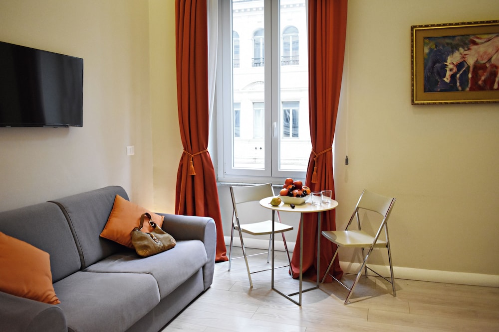 The Roman Empire Guesthouse 14