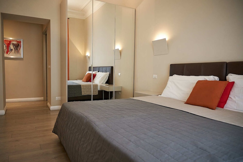 The Roman Empire Guesthouse 9