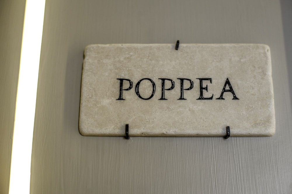The Roman Empire Guesthouse 3