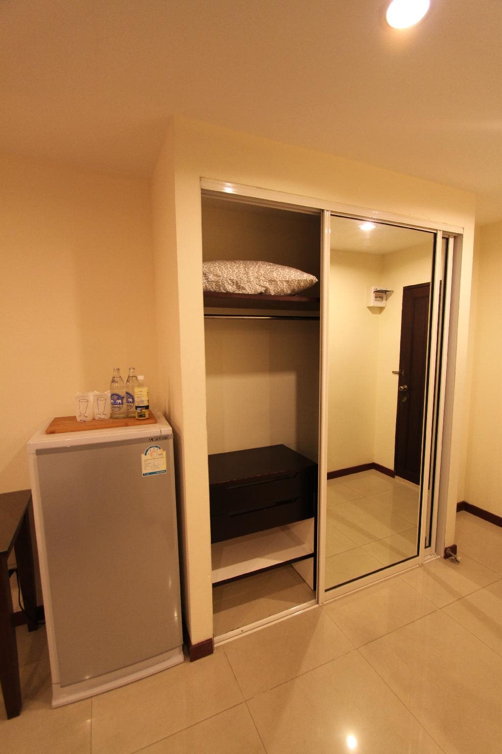 The Royal Bee Apart Hotel 2