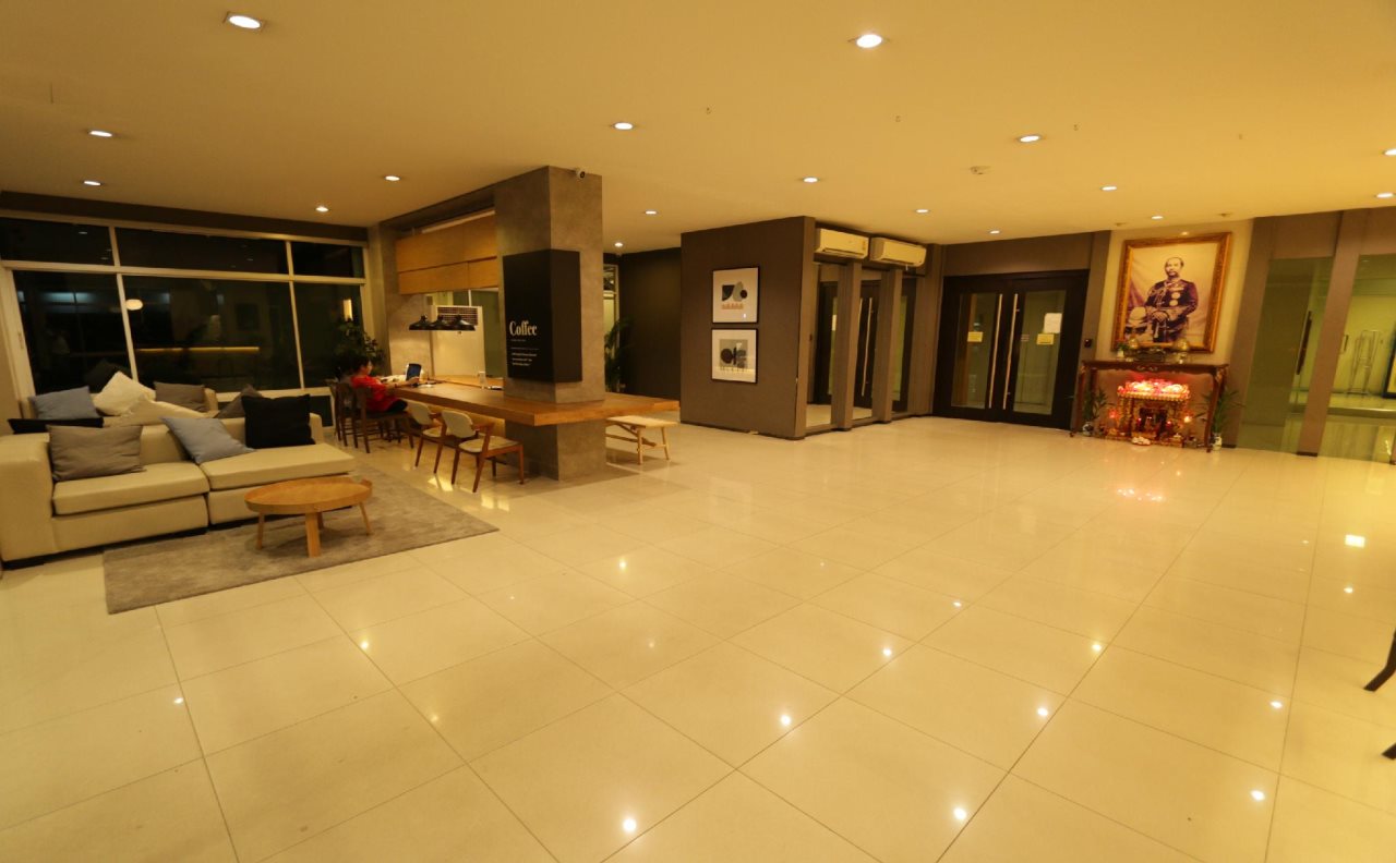 The Royal Bee Apart Hotel 5
