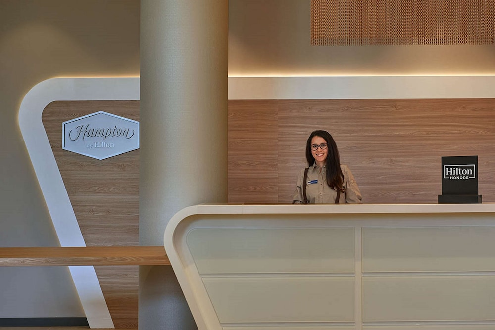 Hampton By Hilton Berlin City Centre Alexanderplatz 3