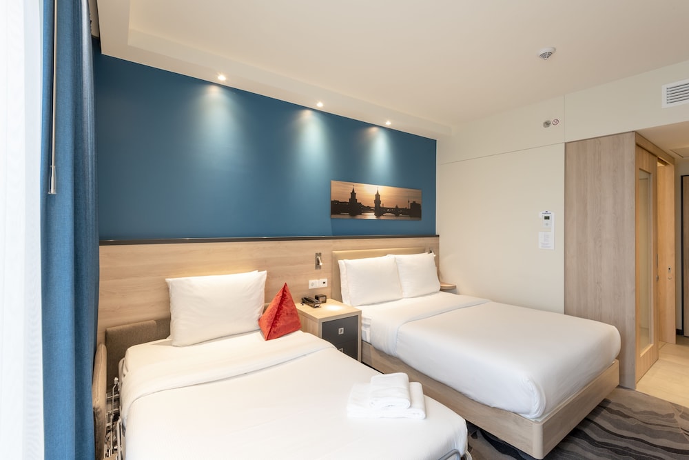 Hampton By Hilton Berlin City Centre Alexanderplatz 7