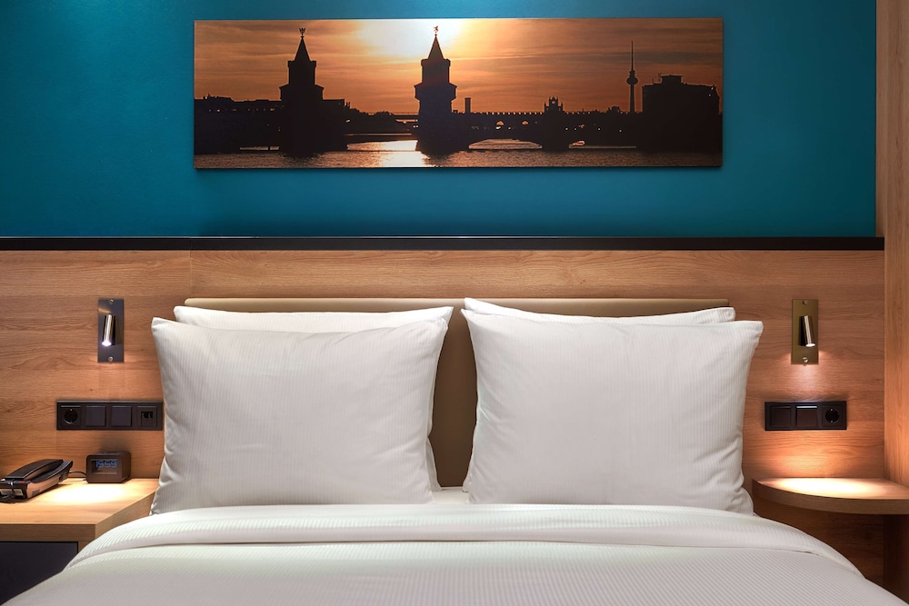 Hampton By Hilton Berlin City Centre Alexanderplatz 8