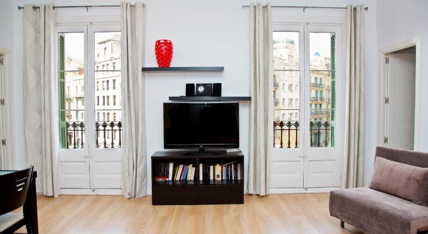 Claris Apartments 16