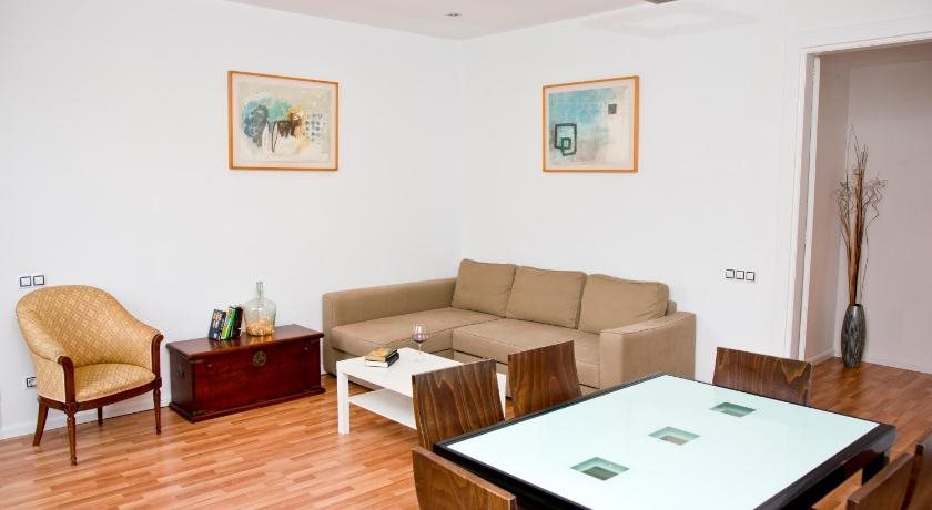 Claris Apartments 8