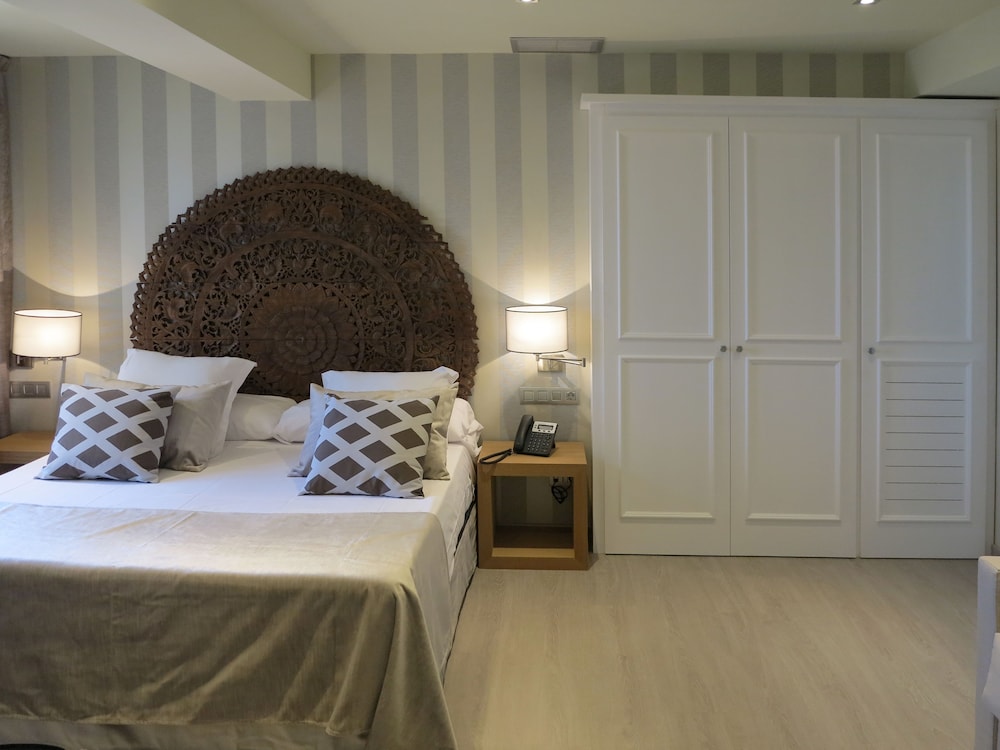 Serennia Exclusive Rooms 11