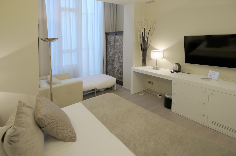 Serennia Exclusive Rooms 12