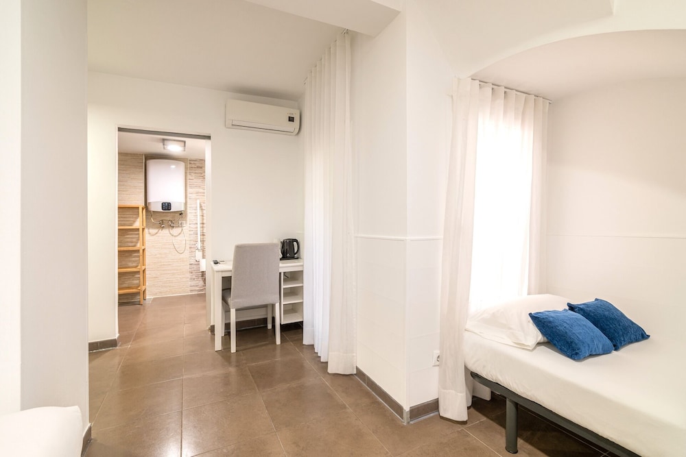 Laramond Barcelona Rooms 15
