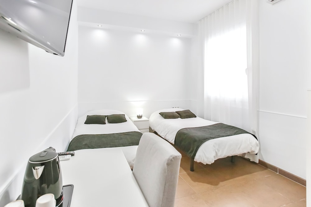 Laramond Barcelona Rooms 20