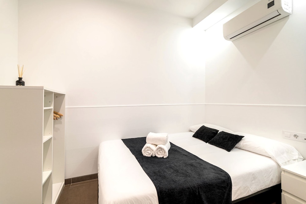 Laramond Barcelona Rooms 9