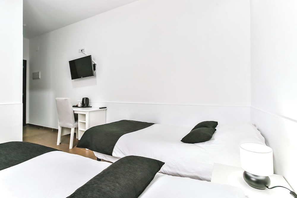 Laramond Barcelona Rooms 23