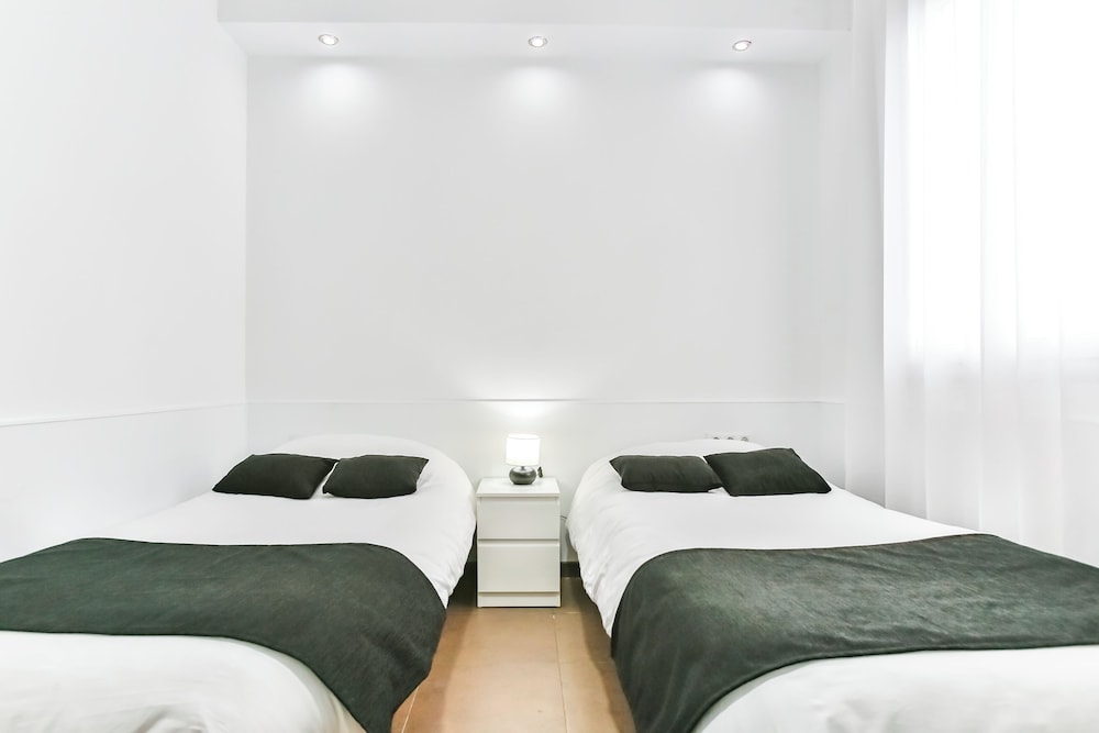 Laramond Barcelona Rooms 19