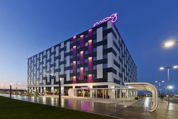 Moxy Vienna Airport 1