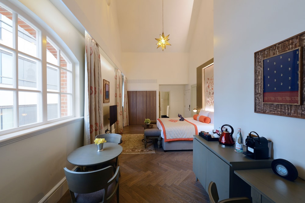 The Lalit London 10