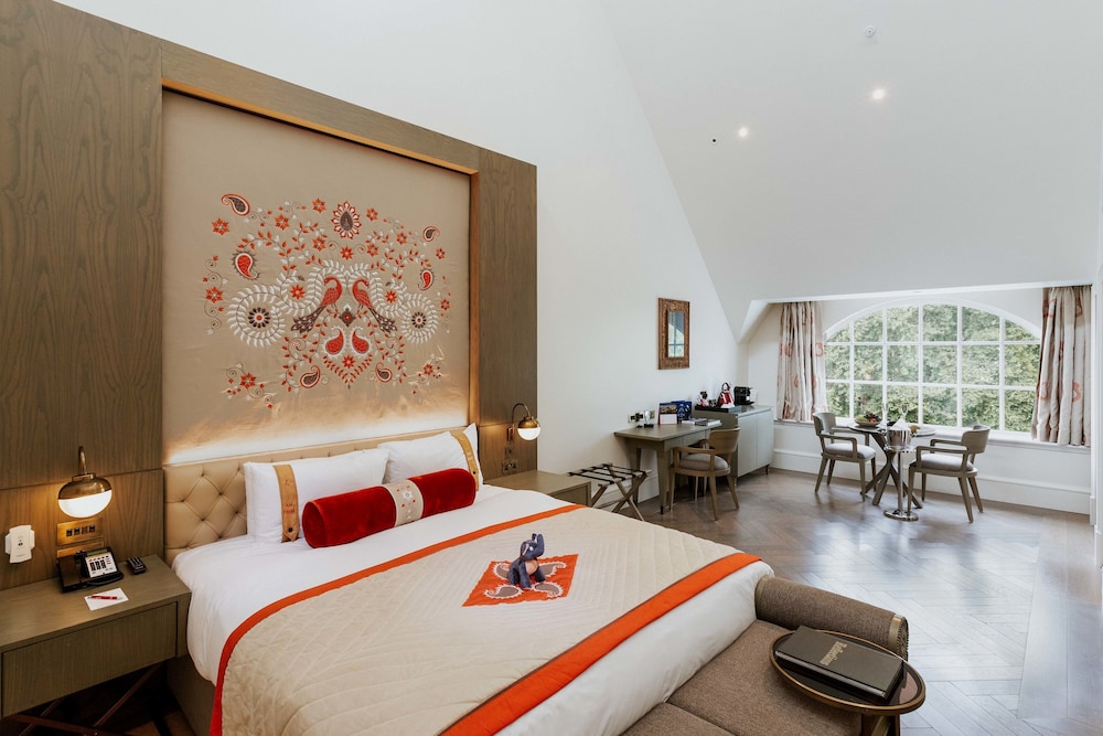 The Lalit London 12