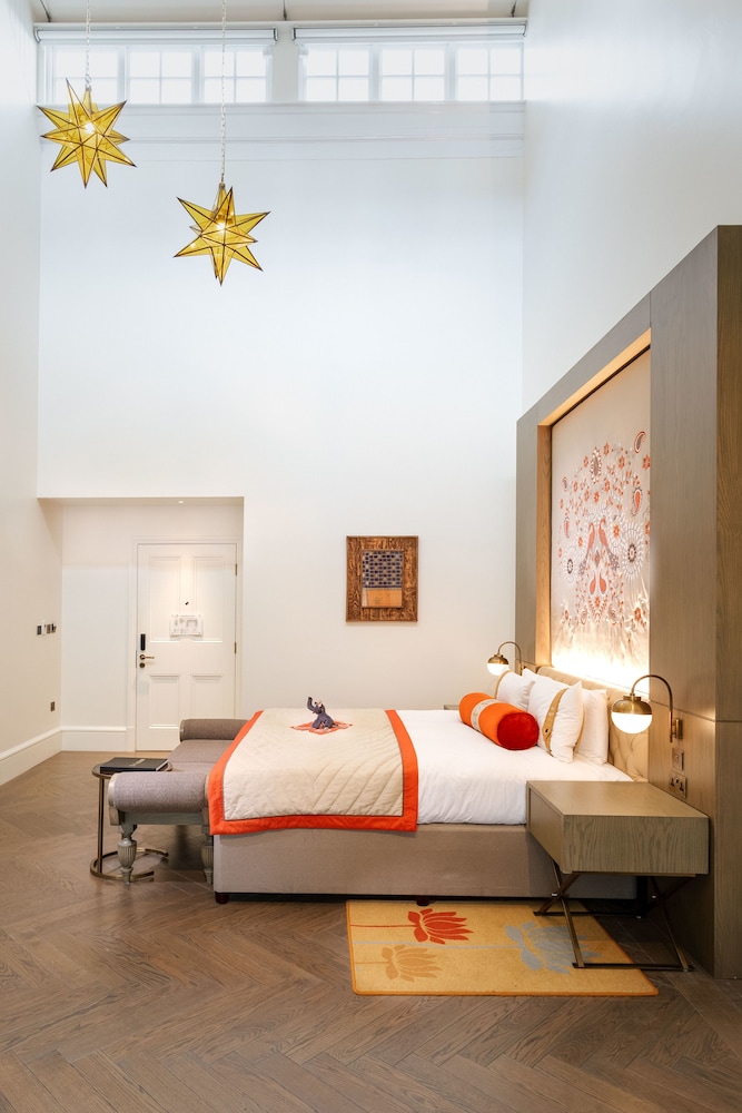 The Lalit London 8