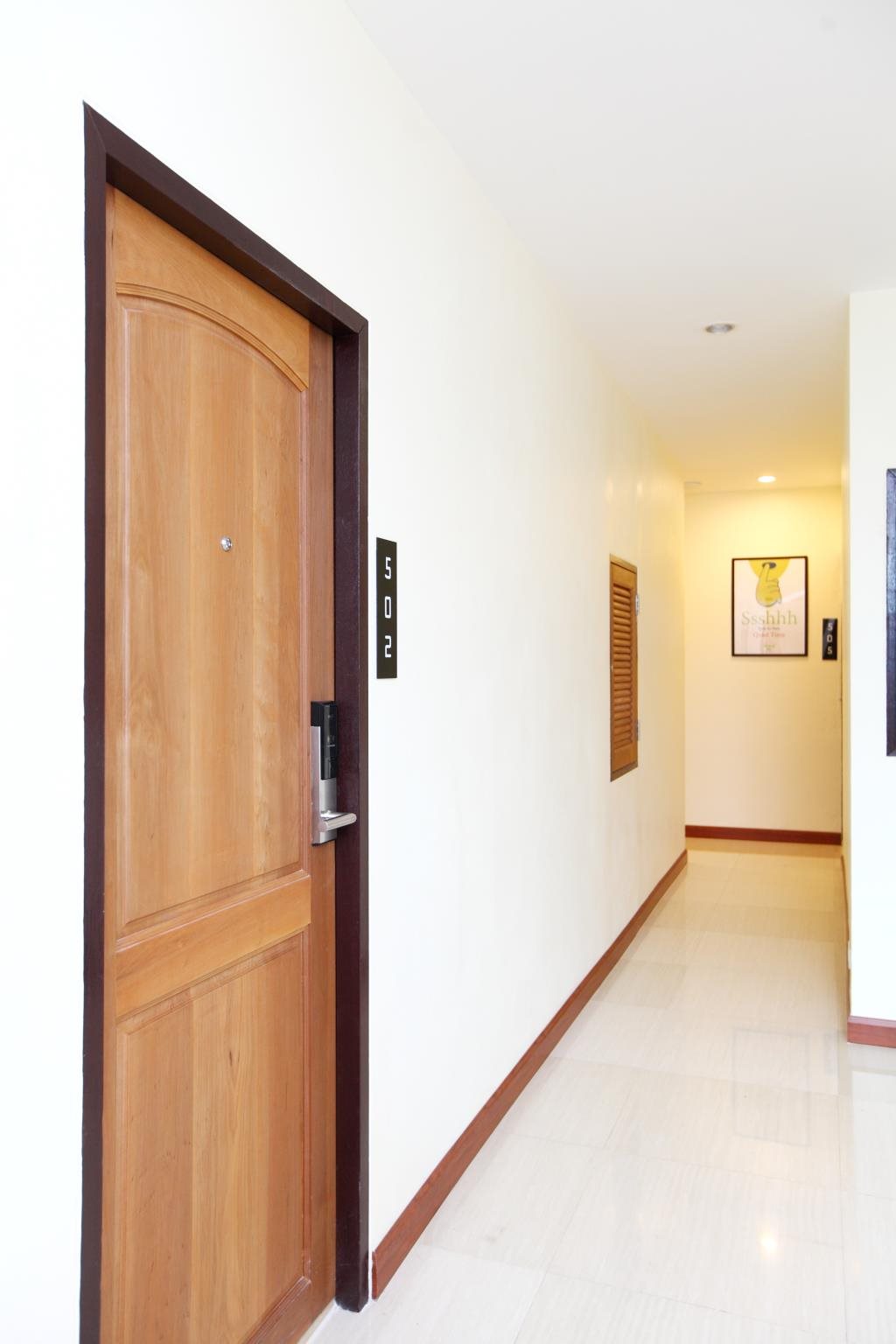V Check Inn Sukhumvit 22 10