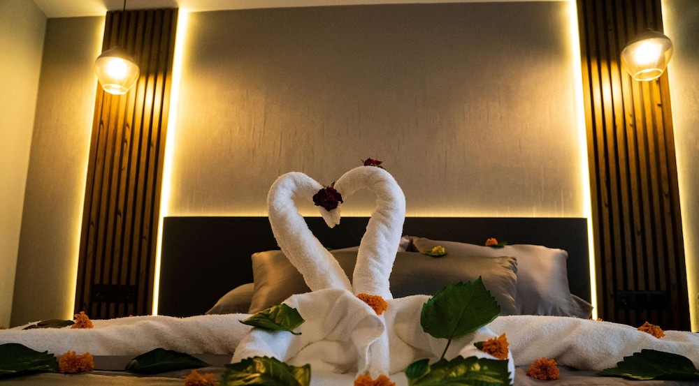 Adora Calma Beach Hotel 8