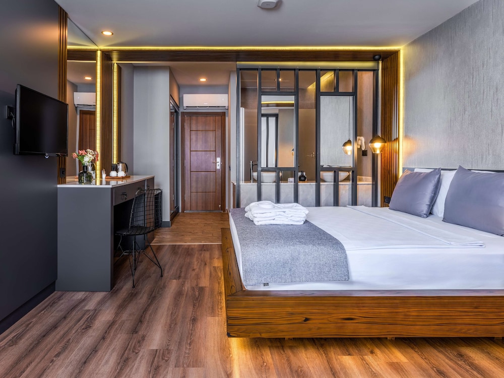 Adora Calma Beach Hotel 15