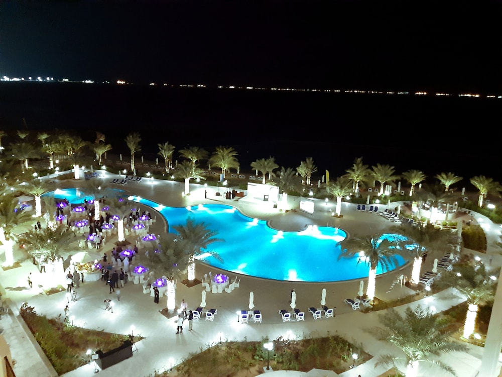 Al Bahar Hotel & Resort 16