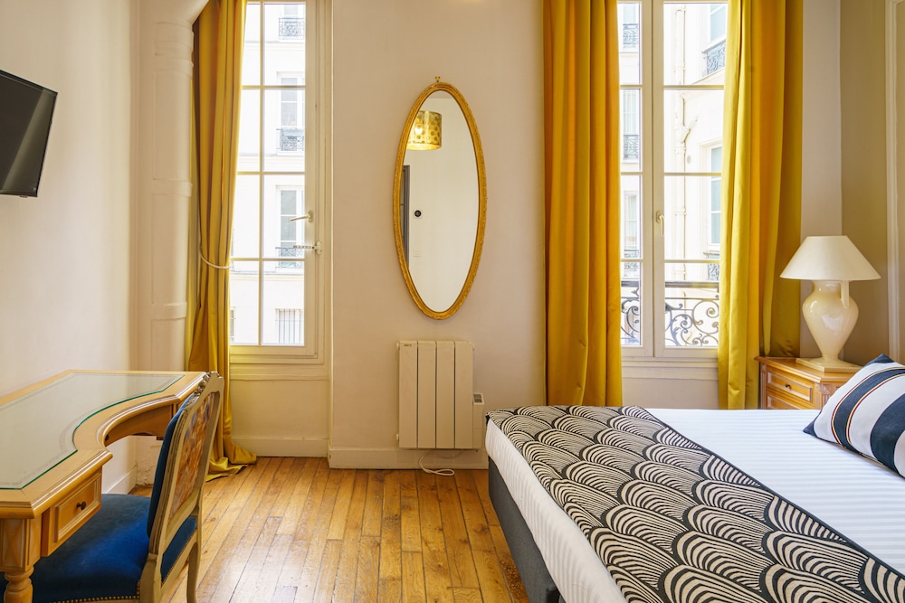 Apartments du Louvre Le Marais 22