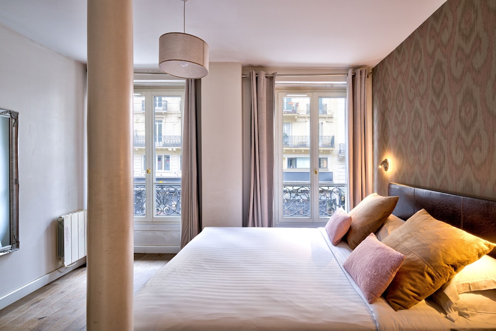 Apartments du Louvre Le Marais 12