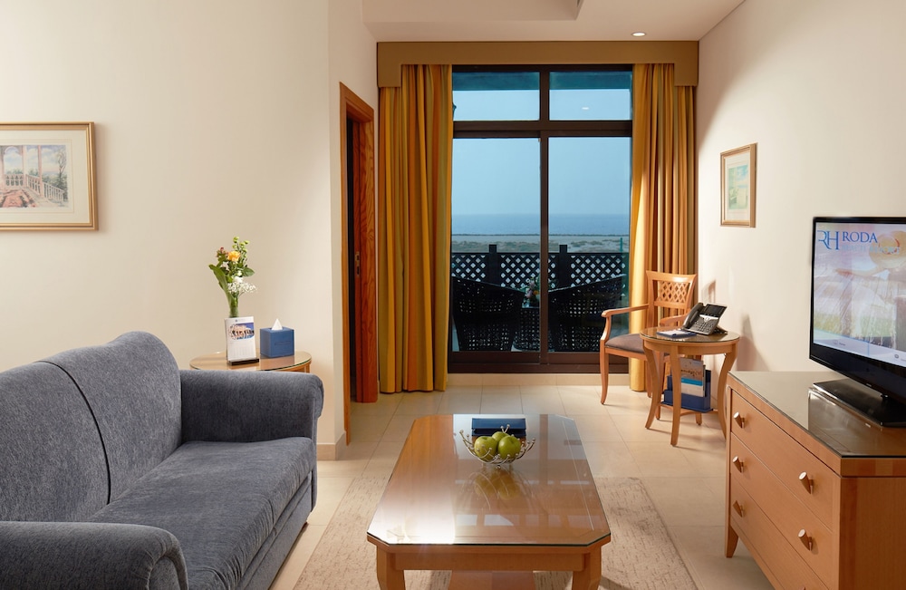 Roda Beach Resort 10