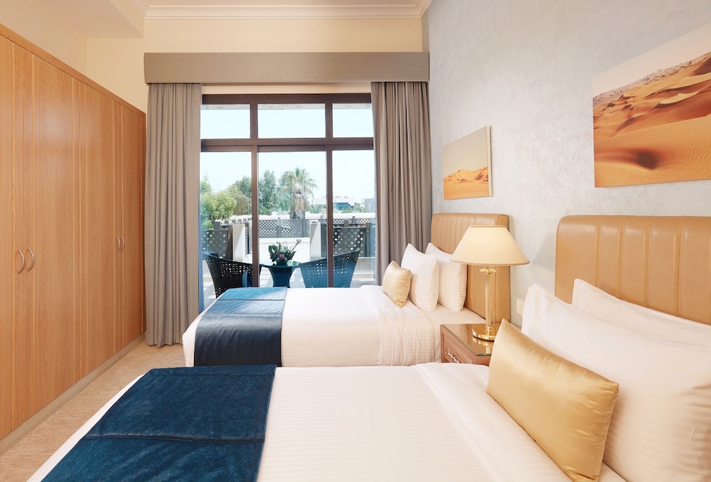Roda Beach Resort 6