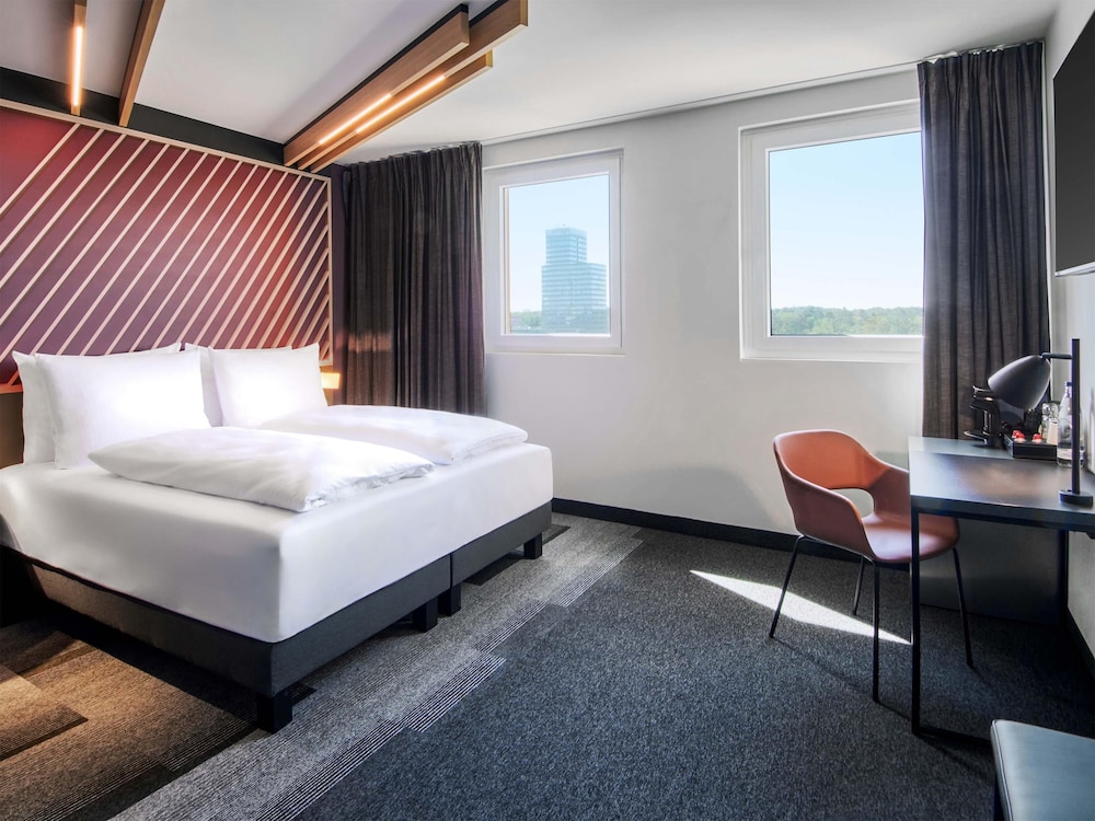 B&B HOTEL Frankfurt-Airport 9