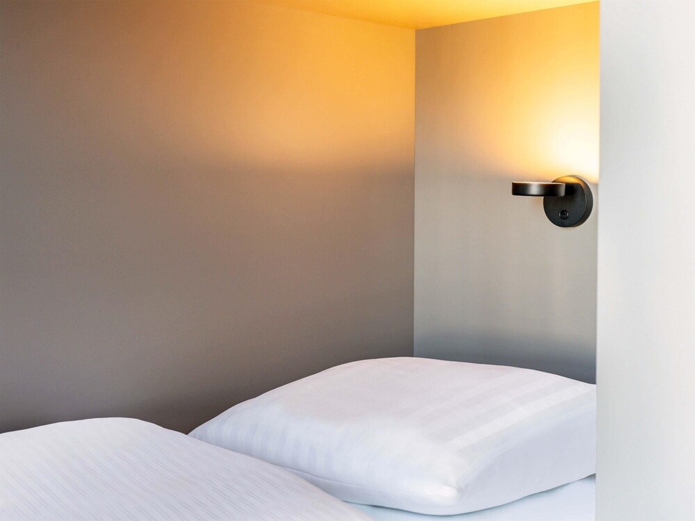 B&B HOTEL Frankfurt-Airport 15