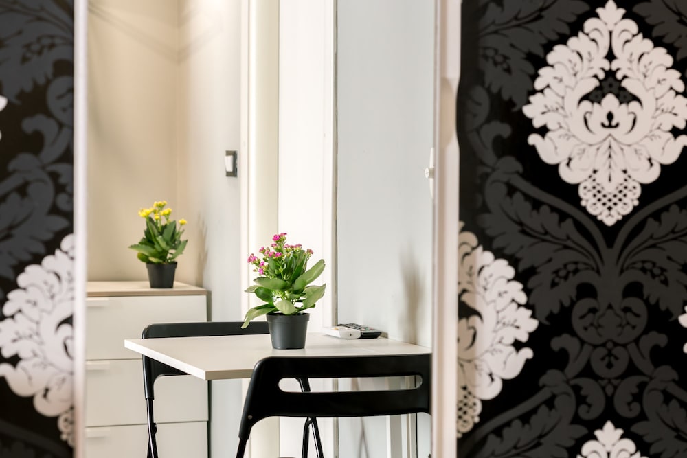 Amoroma Suite 10