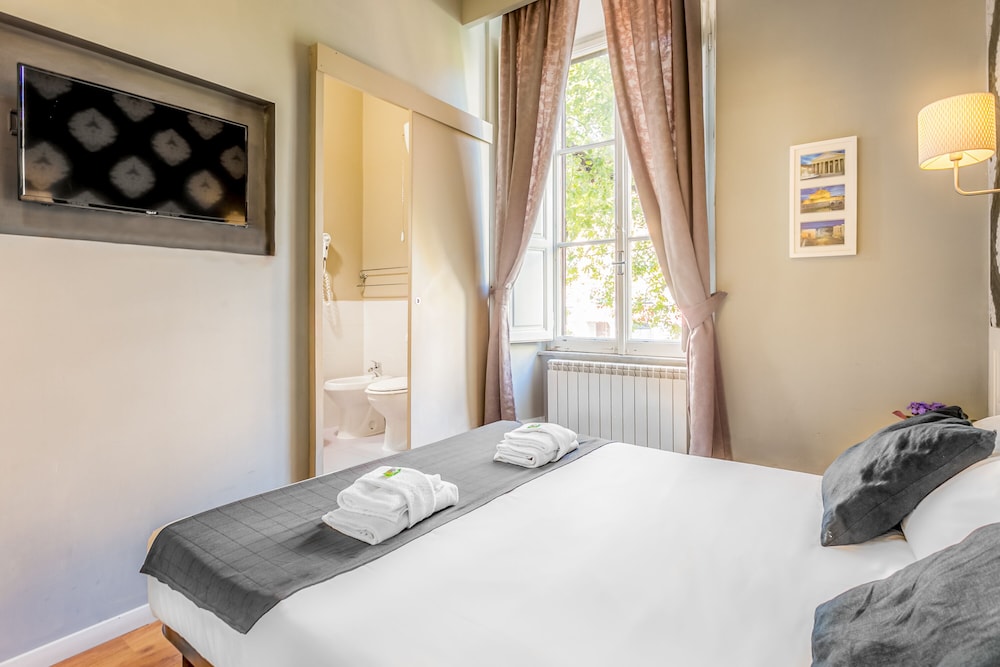 Amoroma Suite 14