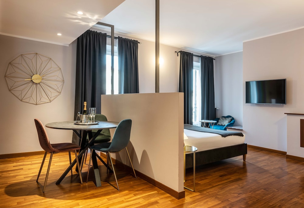 Heart Apartments Duomo Santo Stefano 3