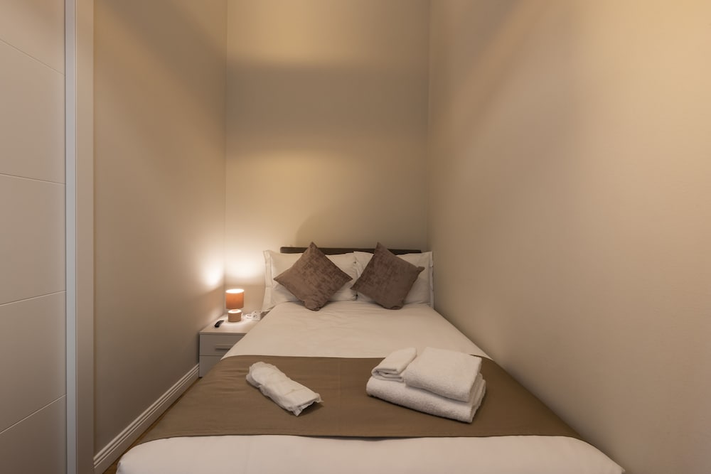 Heart Apartments Duomo Santo Stefano 13