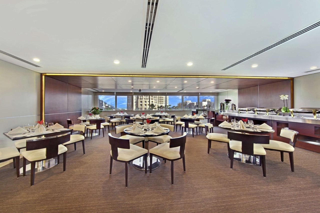 The Curve Hotel 23