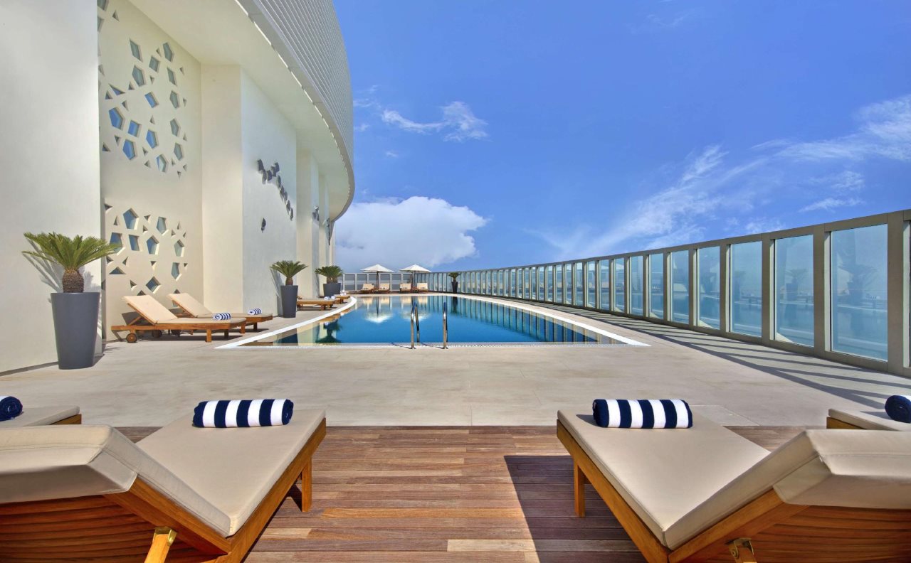 The Curve Hotel 4