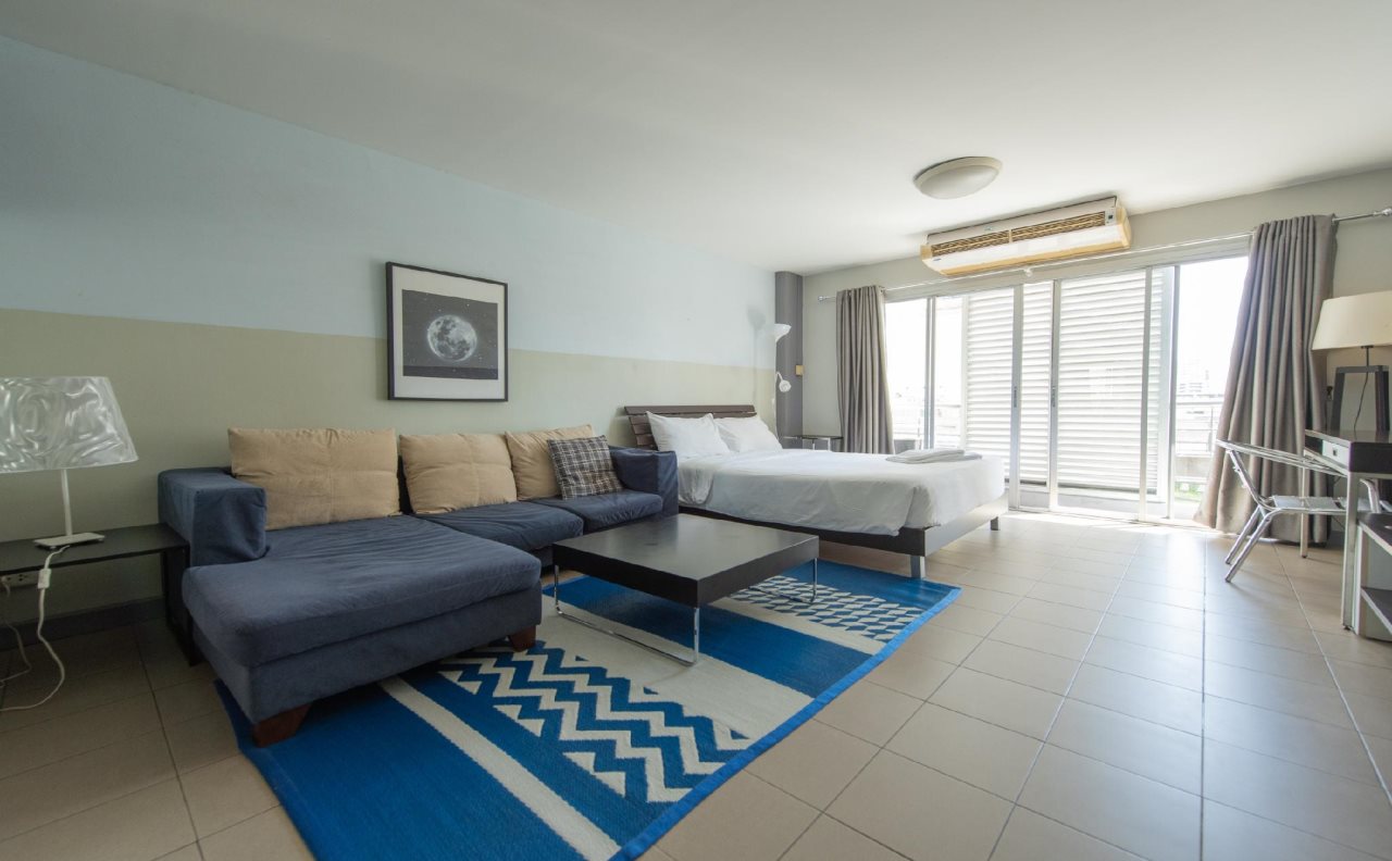 Sathorn Terrace Apartment & Escape B&B 2