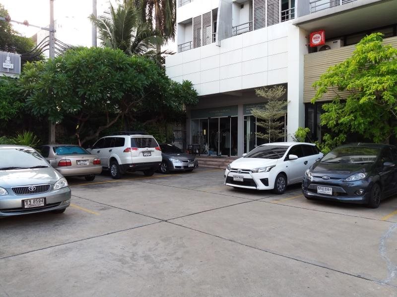 Sathorn Terrace Apartment & Escape B&B 23