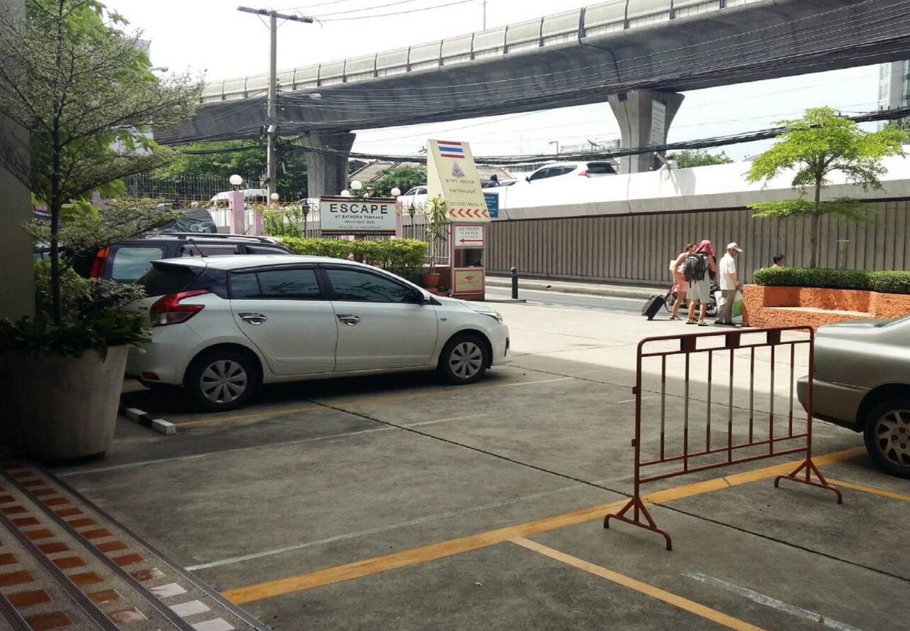 Sathorn Terrace Apartment & Escape B&B 24
