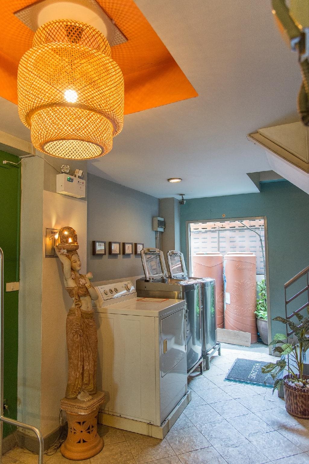 Sathorn Terrace Apartment & Escape B&B 6