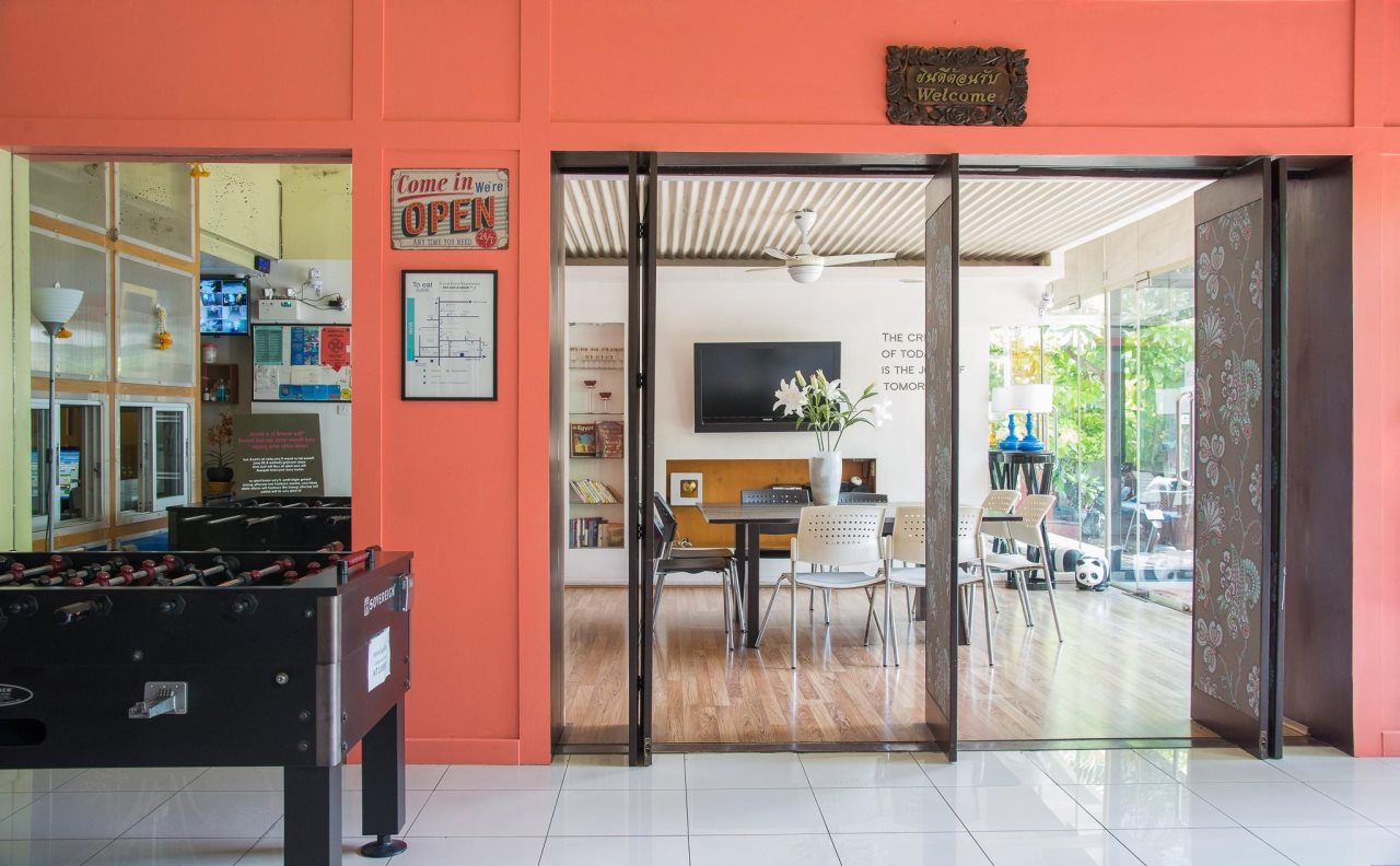 Sathorn Terrace Apartment & Escape B&B 8
