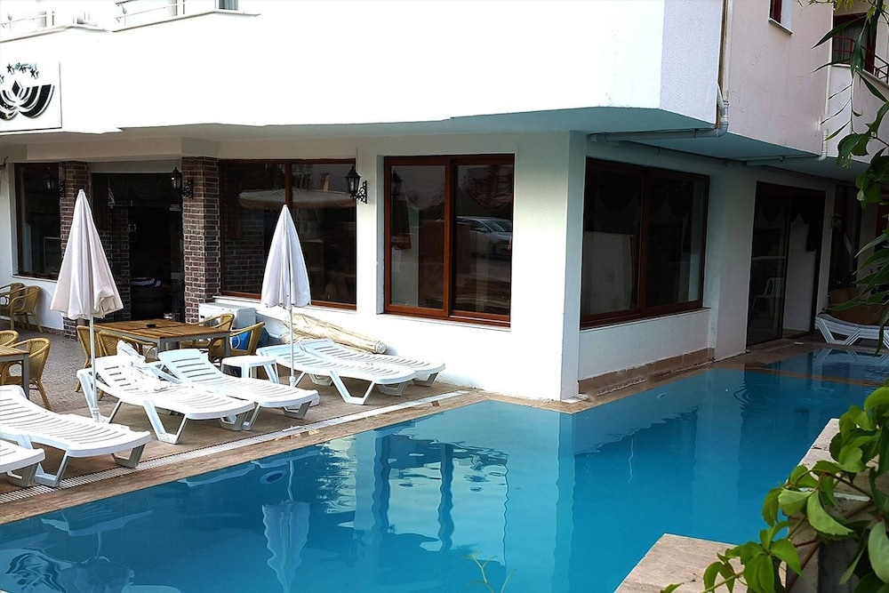 Lara Palace Hotel 10