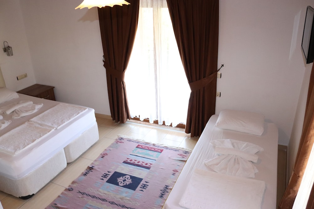 Plaj Hotel 6