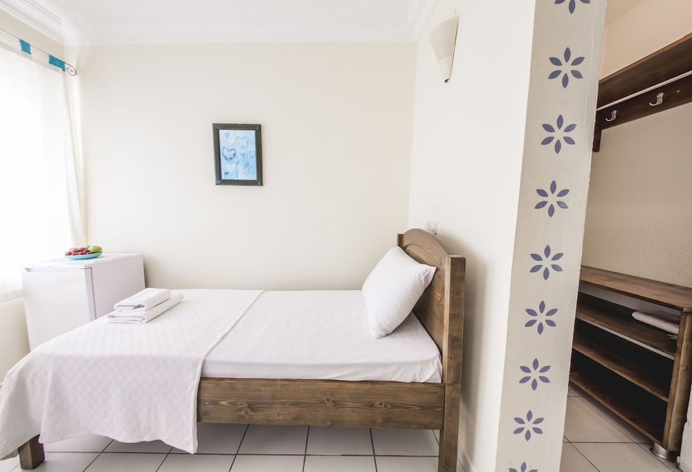 Selim Pension 8